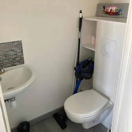 Maisonnette à 30 Mètres De La Hébergement de vacances Saint-Denis-dʼOléron